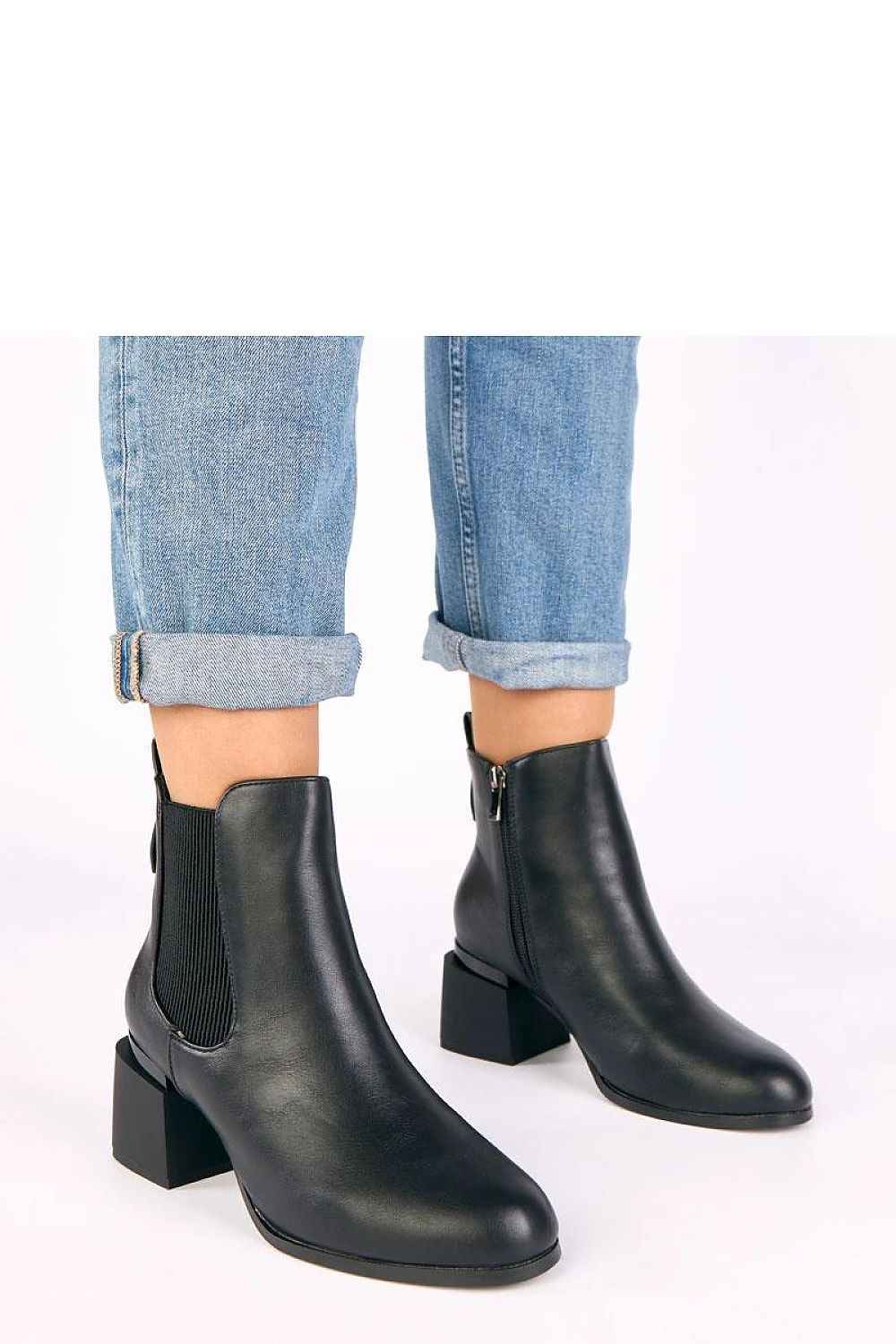 Heel boots model 221631
